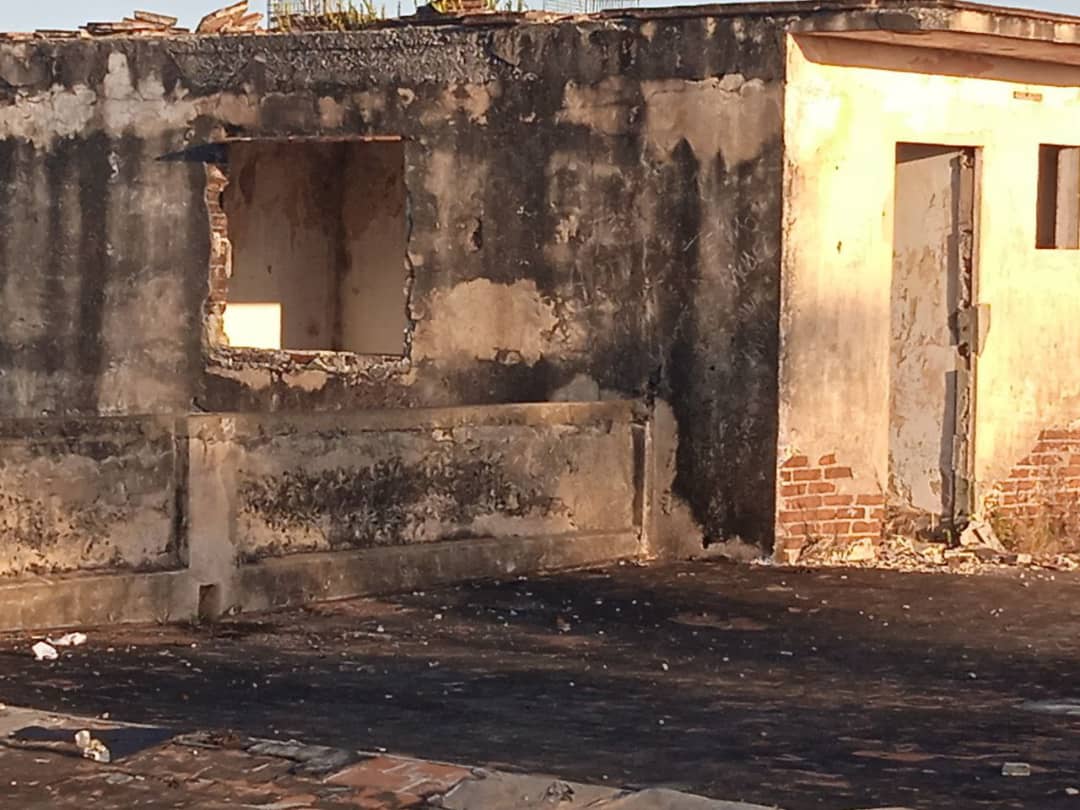 Más imágenes del hotel en peligro de derrumbe.